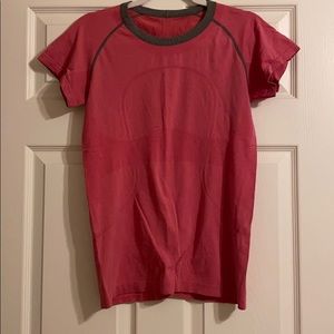 Lululemon T-shirt